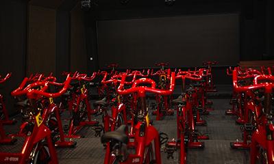 Fitnessgeräte für Fitnessstudios